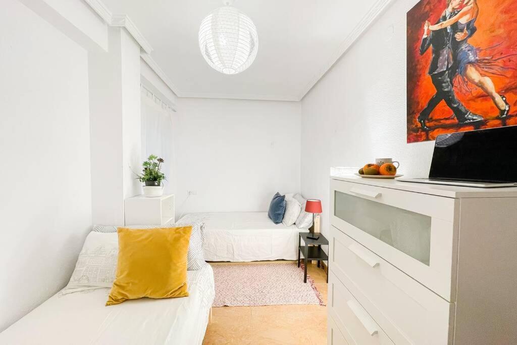 אליקאנטה Coqueto Y Amplio Apartamento A 15 Min De La Playa מראה חיצוני תמונה