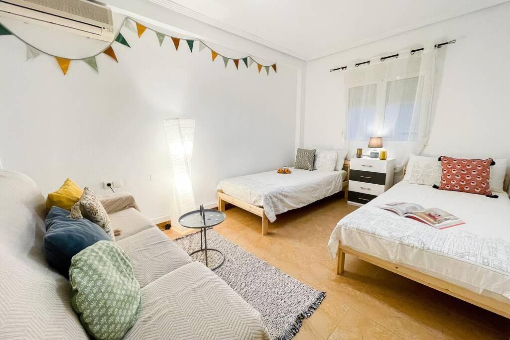 אליקאנטה Coqueto Y Amplio Apartamento A 15 Min De La Playa מראה חיצוני תמונה
