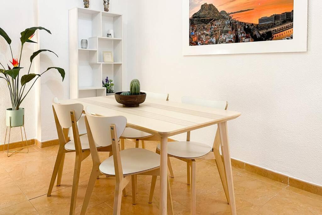 אליקאנטה Coqueto Y Amplio Apartamento A 15 Min De La Playa מראה חיצוני תמונה
